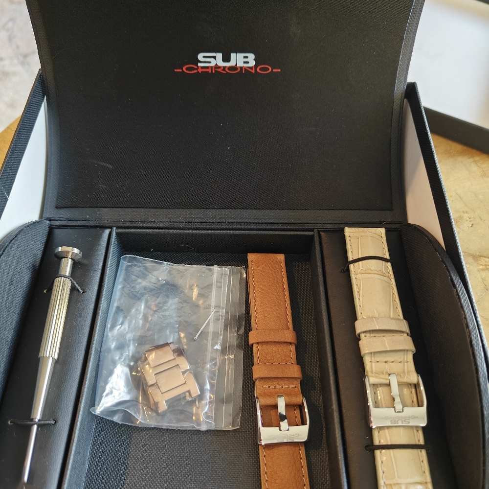 A charming watch Sub Chrono - Picture 2 of 10